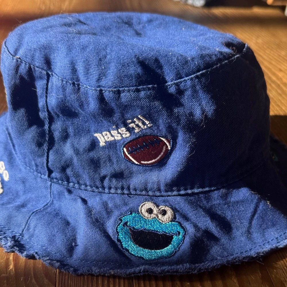 Sesame Street Toddler' Blue Hat with Sesame Street character Embroidery